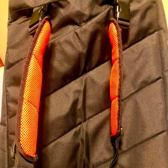 Pre-Owned Head Tour Team 12 R Tennis Bag - Picture 15 of 15